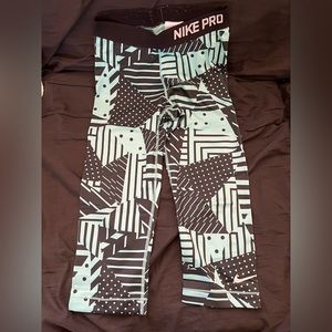 💜Nike crop leggings
